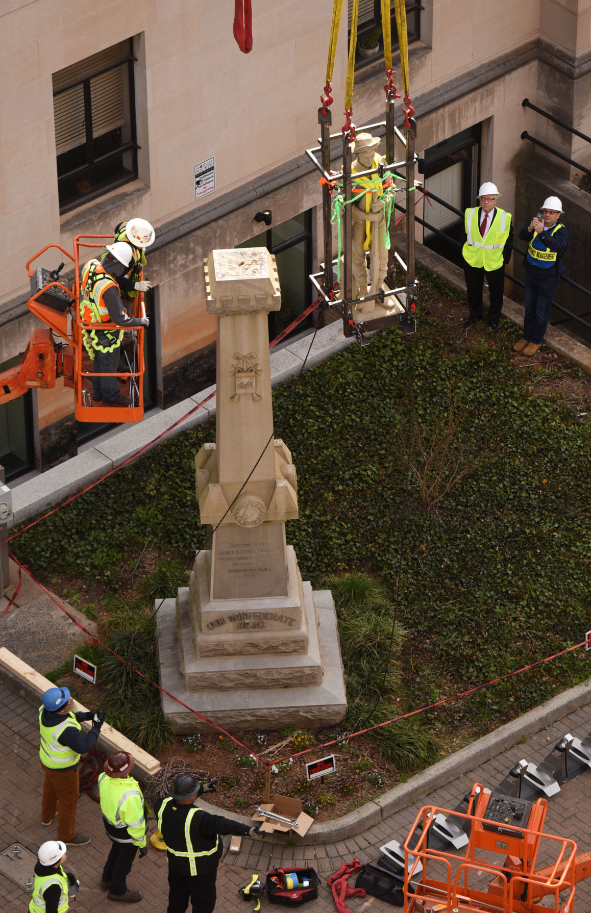 Confederate statue